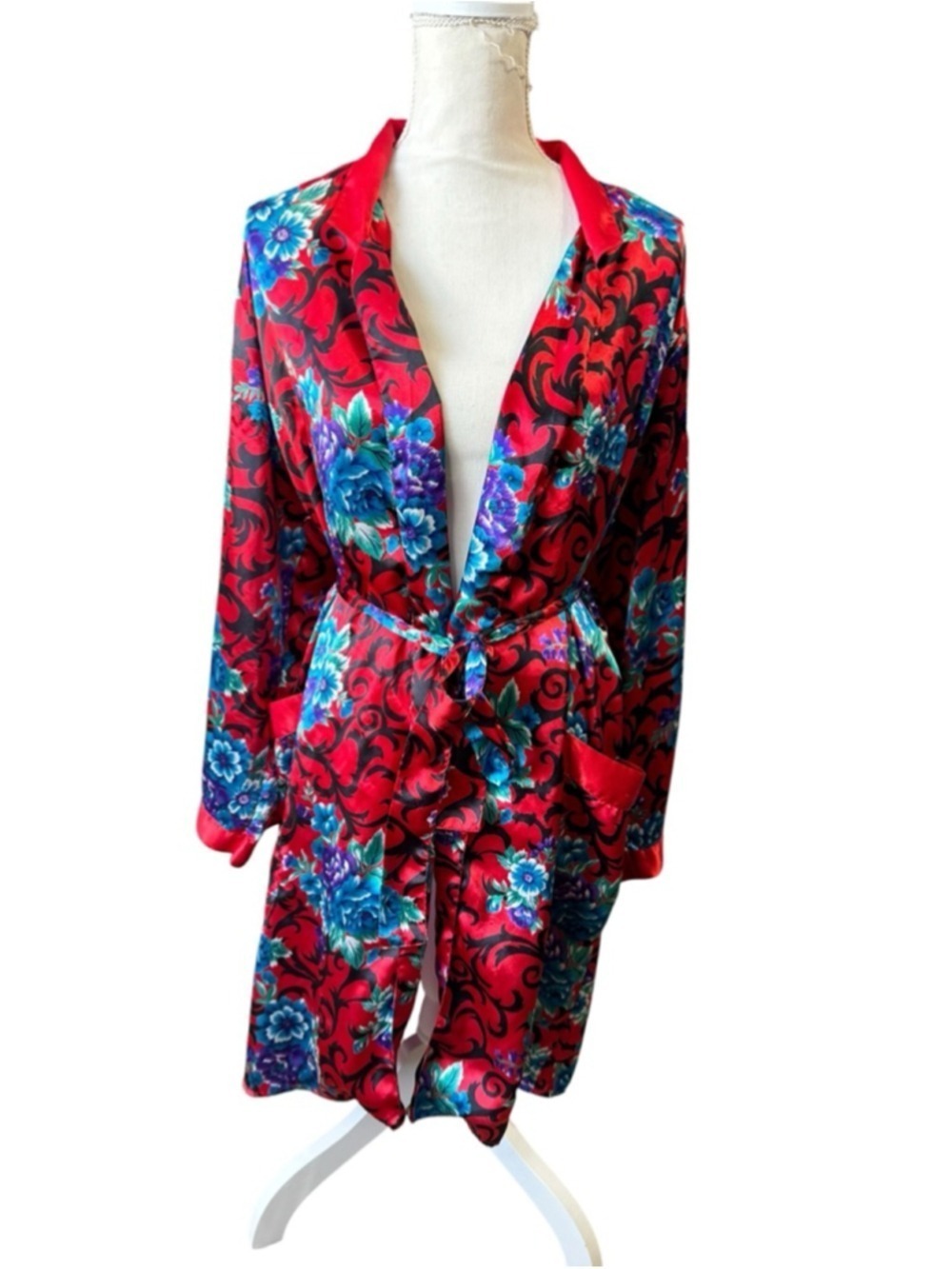 Women's Vintage Jo. Intimates Robe M/L Red Blue Floral Satin